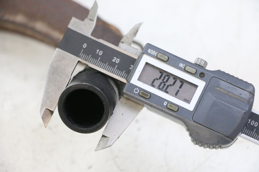 photo de AUSPUFF YAMAHA TZR 50 (2008 - 2016) - Oberflächenzustand und Material