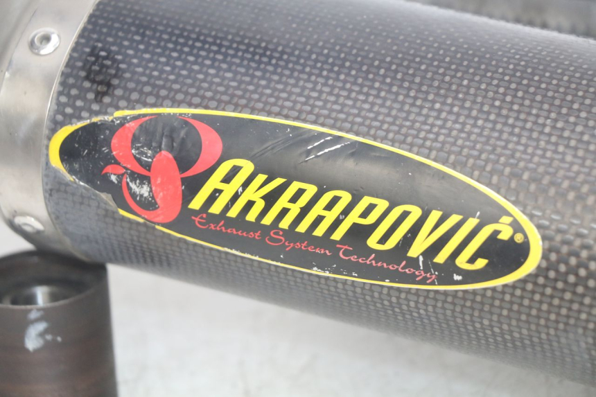 photo de AUSPUFFANLAGE YAMAHA YZF R1 1000 (2007 - 2008) - Hochauflösende Nahaufnahme