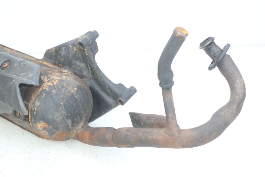 photo de AUSPUFFANLAGE PIAGGIO ZIP 2T 50 (2009 - 2019) - Details der Befestigungspunkte