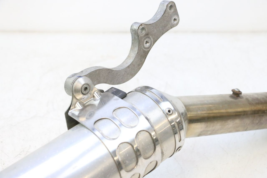 photo de AUSPUFF KAWASAKI ZX-6R ZX6R 600 (2000 - 2002) - Technische Nahaufnahme