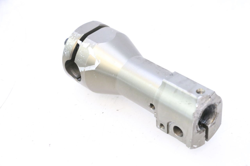 photo de LENKERVORBAU MBK BOOSTER ROCKET 50 (2004 - 2016) - Details der Befestigungspunkte