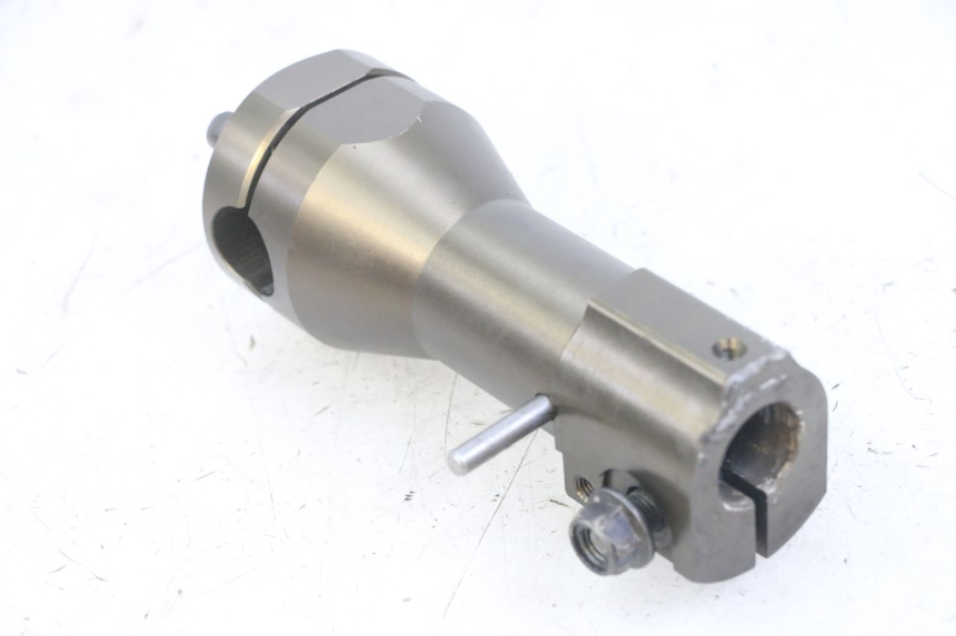 photo de LENKERVORBAU MBK BOOSTER SPIRIT NAKED 50 (2004 - 2017) - Details der Befestigungspunkte