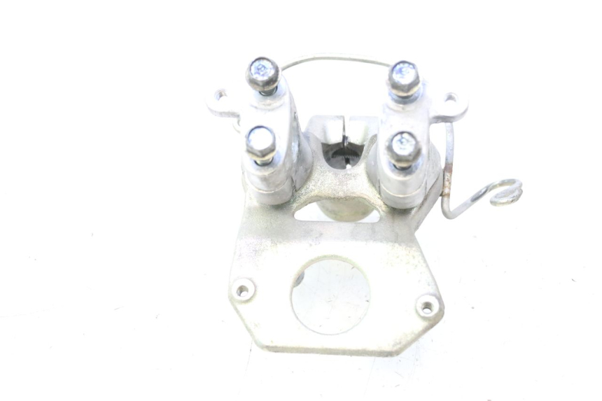 photo de LENKERVORBAU HONDA FJS SILVER WING SILVERWING 400 (2005 - 2008) - Details der Befestigungspunkte