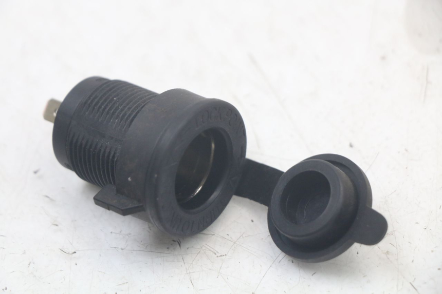 photo de ZIGARETTENANZüNDERBUCHSE QUADRO 3D S 350 (2013 - 2018) - Detailansicht des Bauteils