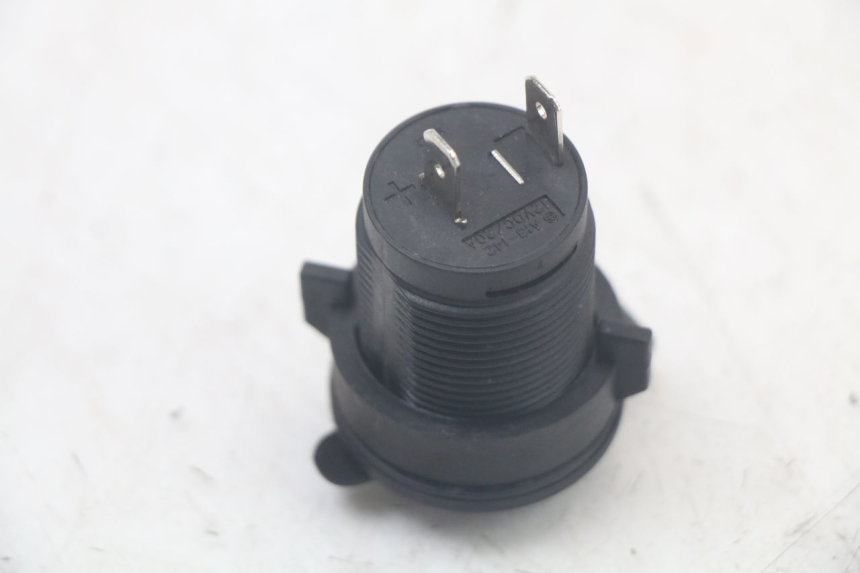 photo de ZIGARETTENANZüNDERBUCHSE QUADRO 3D S 350 (2013 - 2018) - Technische Nahaufnahme