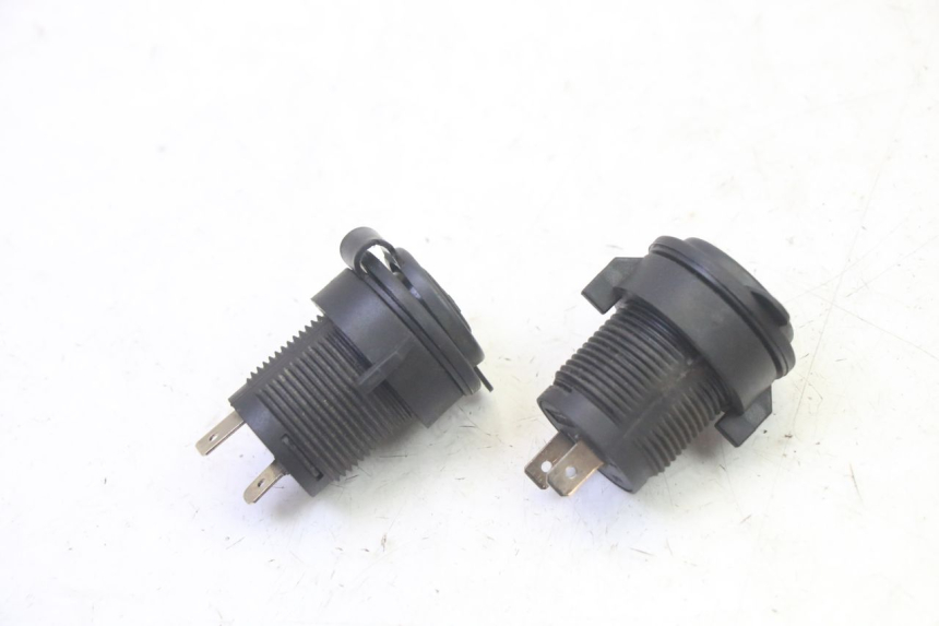 photo de ZIGARETTENANZÃœNDER QUADRO 4 4D 350 (2015 - 2018) - Hauptansicht