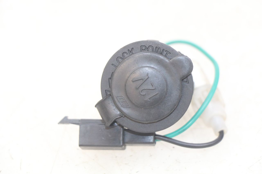 photo de ZIGARETTENANZüNDERBUCHSE KYMCO AGILITY 16+ 4T 50 (2018 - 2023) - Detailansicht des Bauteils