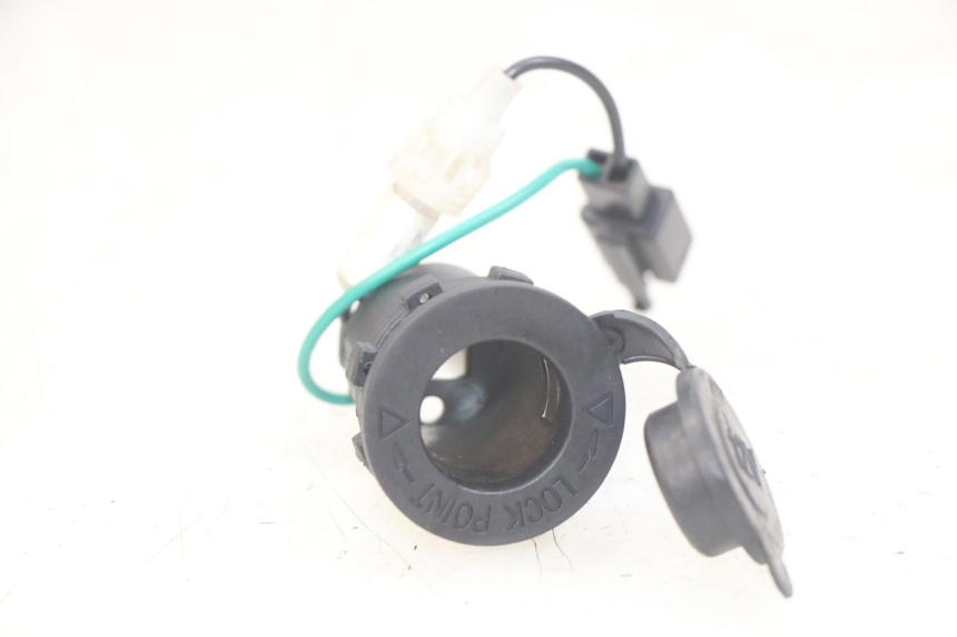 photo de ZIGARETTENANZüNDERBUCHSE KYMCO AGILITY 16+ 4T 50 (2018 - 2023) - Alternative Perspektive