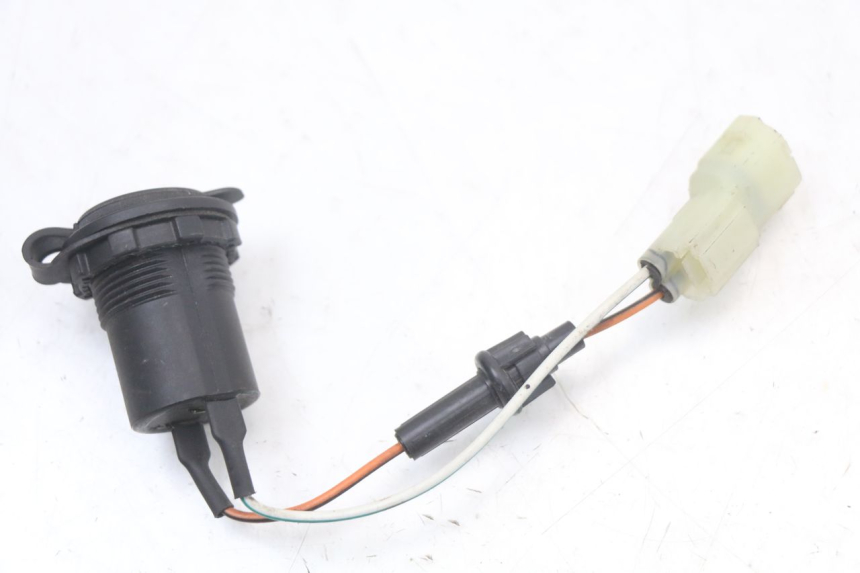 photo de Zigarettenanzünderbuchse KYMCO DINK STREET ABS 125 (2011 - 2018) - Detailansicht des Bauteils