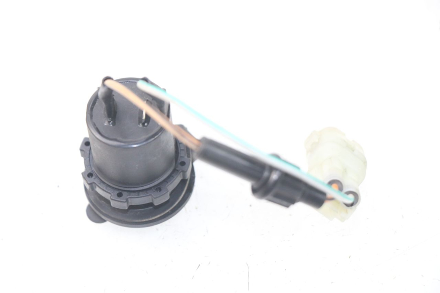 photo de ZIGARETTENANZüNDERBUCHSE KYMCO DINK STREET 125 (2009 - 2014) - Zoom auf Gebrauchszustand