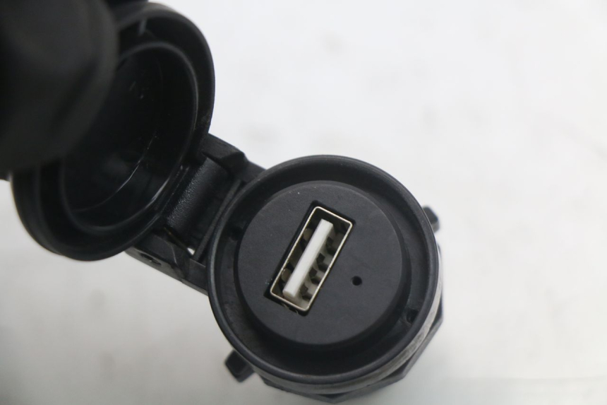 photo de ZIGARETTENANZÃœNDER EBROH BRAVO GLE 1 (2020 - 2024) - Zoom auf Gebrauchszustand