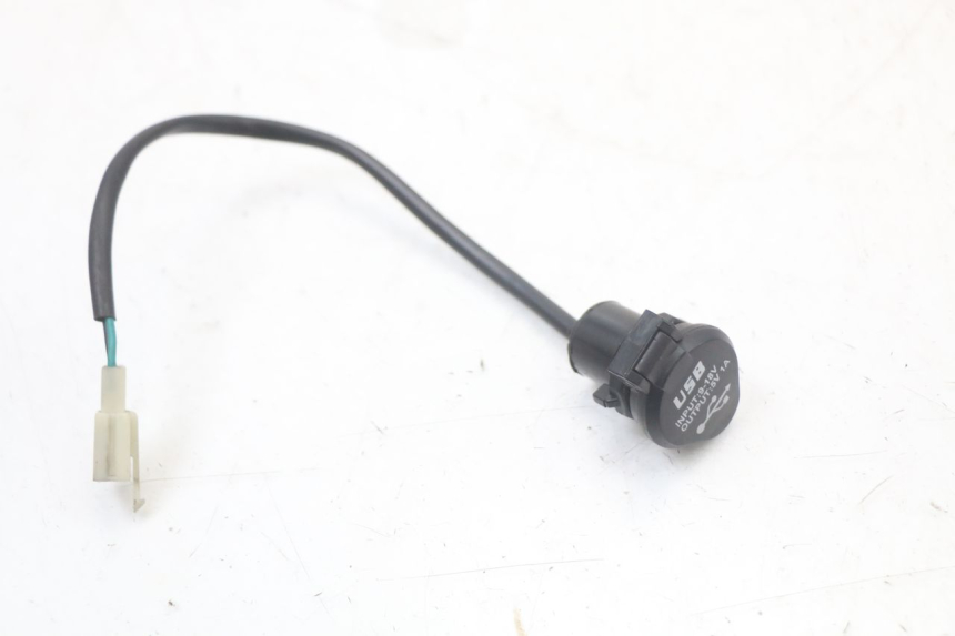 photo de ZIGARETTENANZÃœNDER EBROH BRAVO GLE 1 (2020 - 2024) - Alternative Perspektive