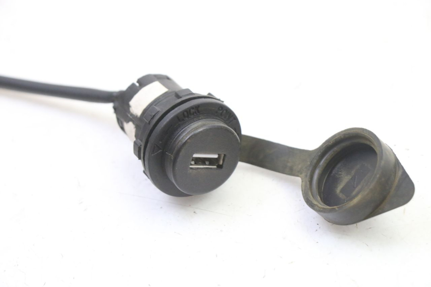 photo de ZIGARETTENANZÃœNDER SYM FIDDLE 3 III 50 (2014 - 2020) - Detailansicht des Bauteils