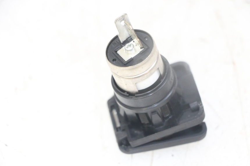 photo de ZIGARETTENANZÃœNDER HONDA FORZA ABS 300 (2013 - 2017) - Alternative Perspektive