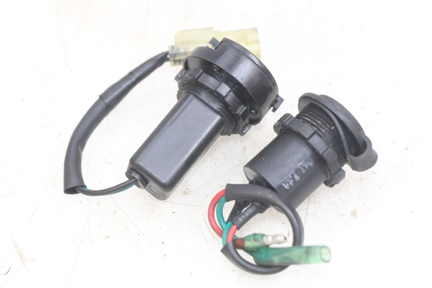 photo de ZIGARETTENANZüNDERBUCHSE SYM GTS EFI 125 (2012 - 2016) - Details der Befestigungspunkte