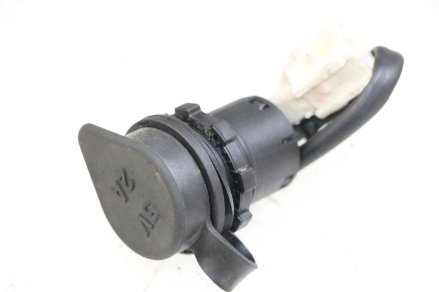 photo de ZIGARETTENANZüNDERBUCHSE SYM JET 14 4T 50 (2018 - 2022) - Zoom auf Gebrauchszustand