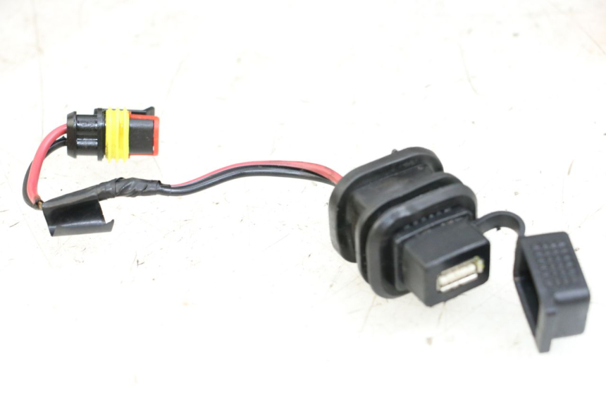 photo de ZIGARETTENANZüNDERBUCHSE PIAGGIO NEW TYPHOON 50 (2018 - 2021) - Hauptansicht