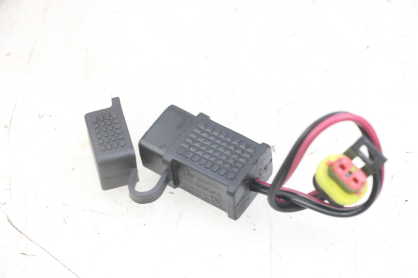 photo de ZIGARETTENANZüNDERBUCHSE PIAGGIO NEW TYPHOON 50 (2018 - 2021) - Alternative Perspektive