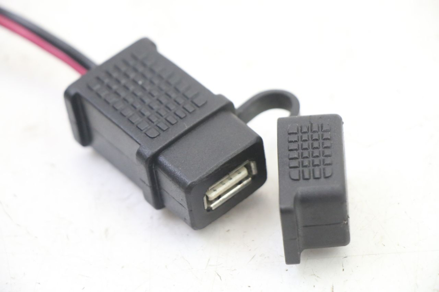 photo de ZIGARETTENANZüNDERBUCHSE PIAGGIO NEW TYPHOON 50 (2018 - 2021) - Detailansicht des Bauteils