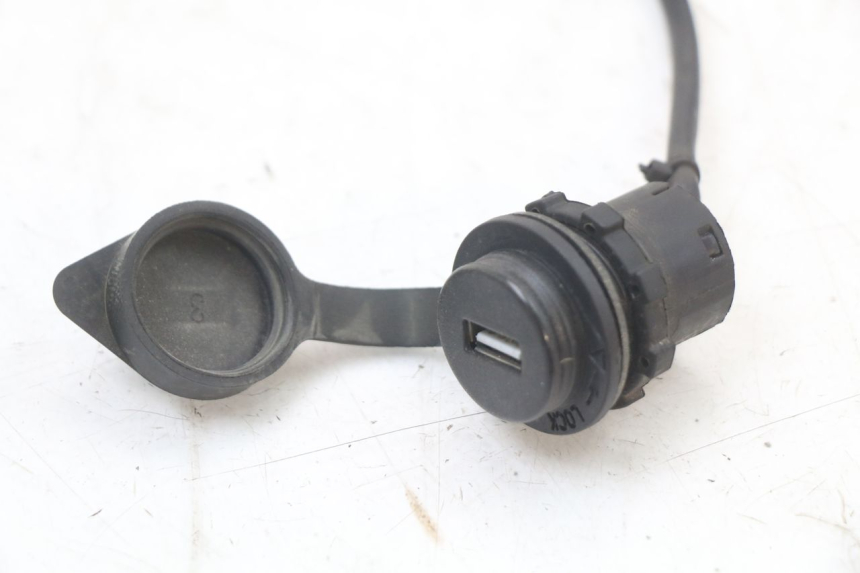 photo de ZIGARETTENANZÃœNDER PEUGEOT BELVILLE 125 (2017 - 2021) - Detailansicht des Bauteils