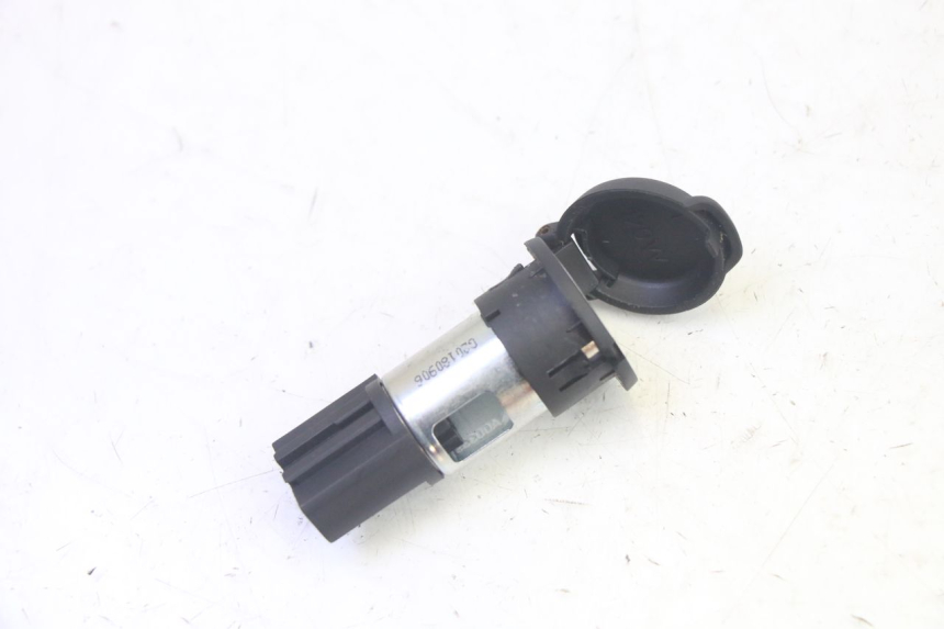 photo de ZIGARETTENANZÃœNDER LIGIER PULSE 3 1 (2014 - 2020) - Hauptansicht