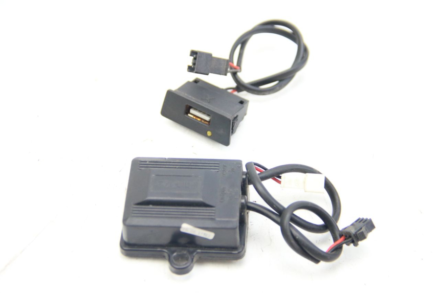 photo de ZIGARETTENANZüNDERBUCHSE RED ELECTRIC RED E PRO 1 (2017 - 2019) - Hauptansicht