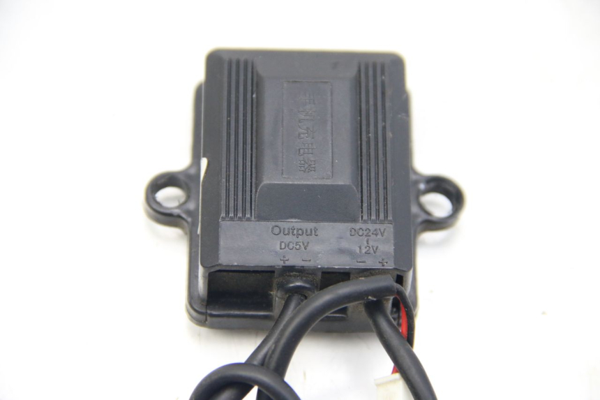 photo de ZIGARETTENANZüNDERBUCHSE RED ELECTRIC RED E PRO 1 (2017 - 2019) - Zoom auf Gebrauchszustand