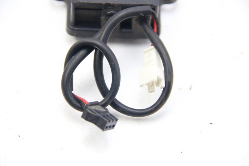 photo de ZIGARETTENANZüNDERBUCHSE RED ELECTRIC RED E PRO 1 (2017 - 2019) - Technische Nahaufnahme