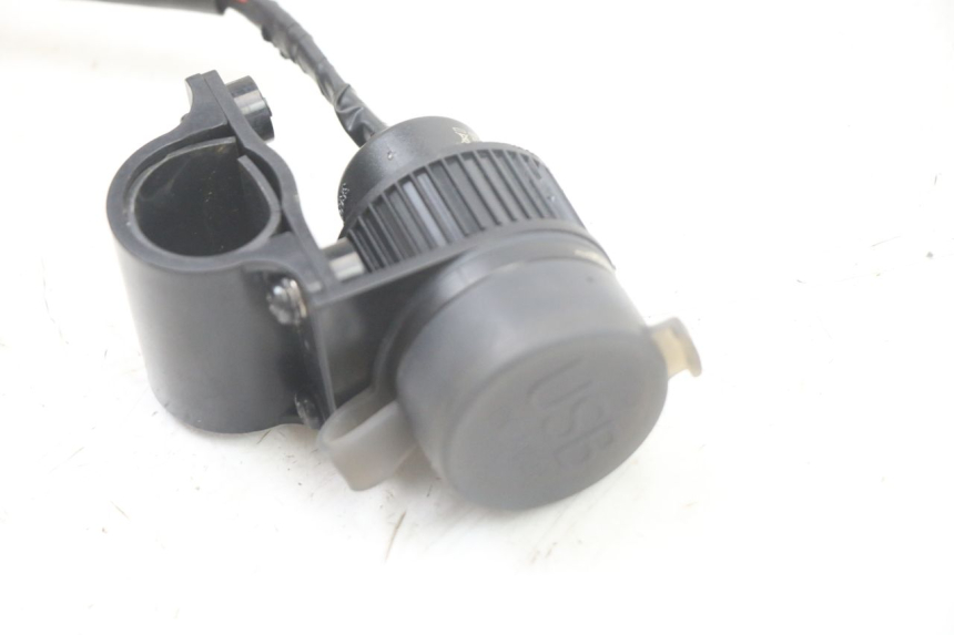 photo de ZIGARETTENANZÃœNDER ROYAL ENFIELD HYMALAYAN 410 (2016 - 2023) - Detailansicht des Bauteils