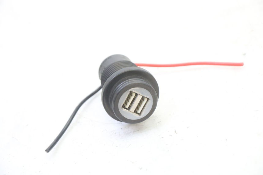 photo de ZIGARETTENANZÃœNDER HONDA ST PAN EUROPEAN 1300 (2002 - 2013) - Hauptansicht