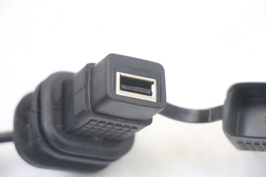 photo de ZIGARETTENANZüNDERBUCHSE APRILIA SXR 50 (2021 - 2023) - Zoom auf Gebrauchszustand