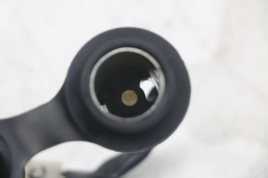 photo de ZIGARETTENANZüNDERBUCHSE YAMAHA XMAX X-MAX ABS 125 (2017 - 2020) - Details der Befestigungspunkte