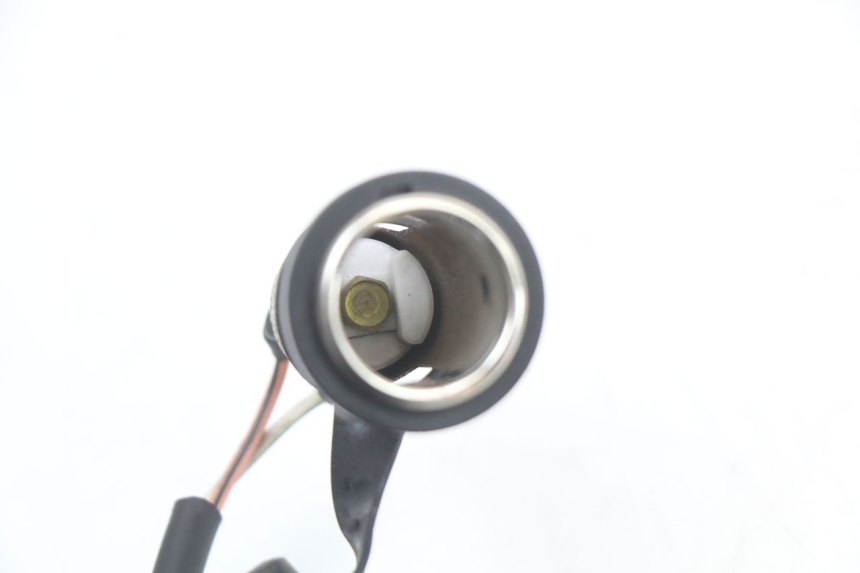 photo de Zigarettenanzünderbuchse KYMCO XCITING 250 (2006 - 2009) - Technische Nahaufnahme