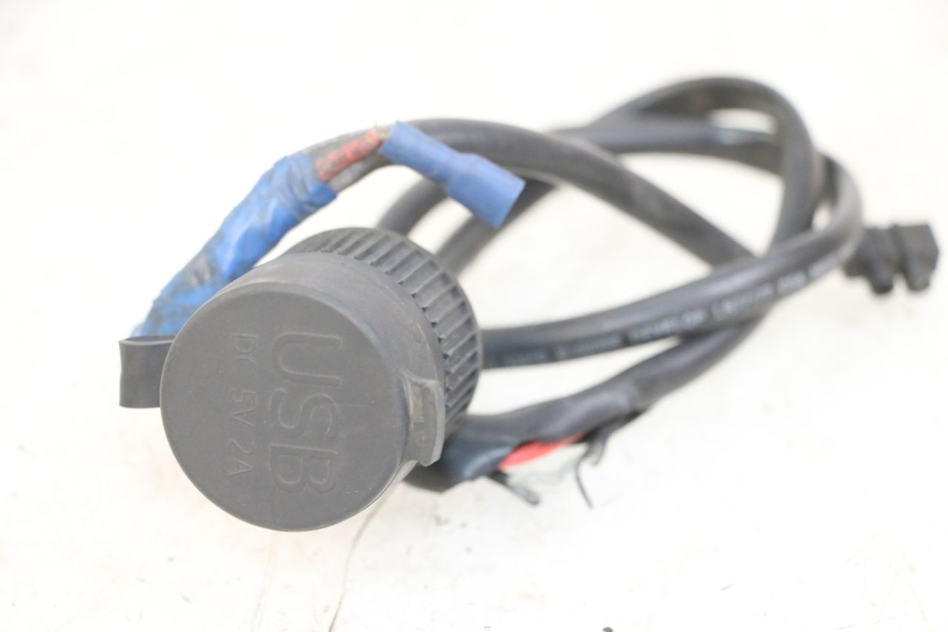 photo de ZIGARETTENANZÃœNDER PIAGGIO XEVO - X EVO 125 (2007 - 2017) - Detailansicht des Bauteils