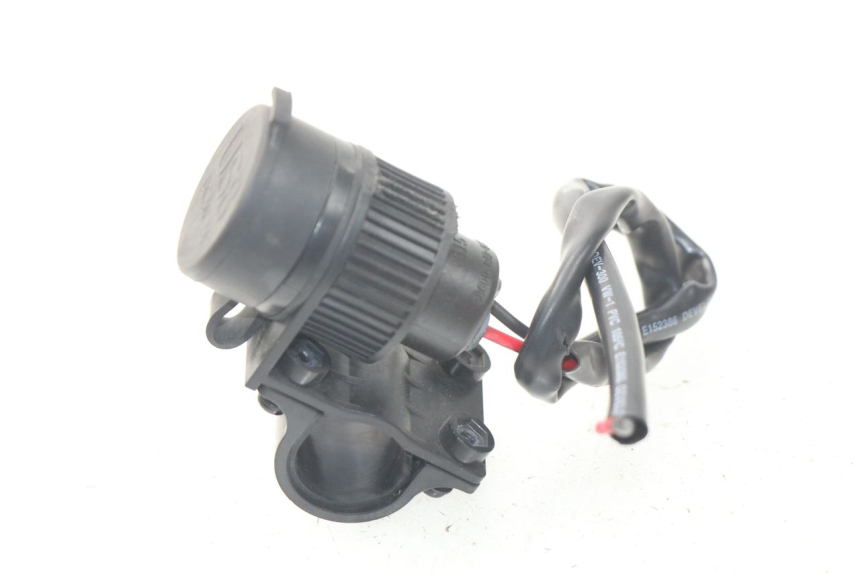 photo de ZIGARETTENANZÃœNDER KAWASAKI Z Z900 900 (2017 - 2019) - Alternative Perspektive