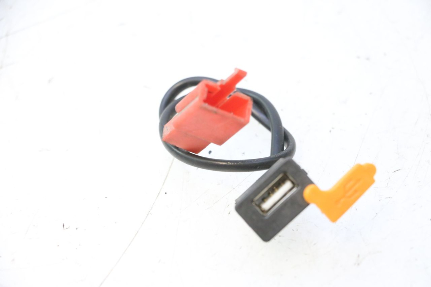 photo de USB-BUCHSE WAYSCRAL E-START 1 (2018 - 2022) - Hauptansicht