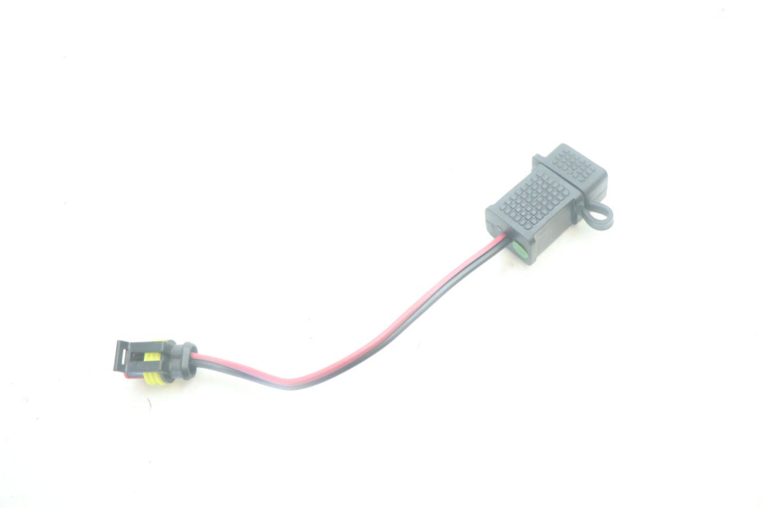 photo de USB-BUCHSE PIAGGIO MP3 500 (2016 - 2018) - Alternative Perspektive