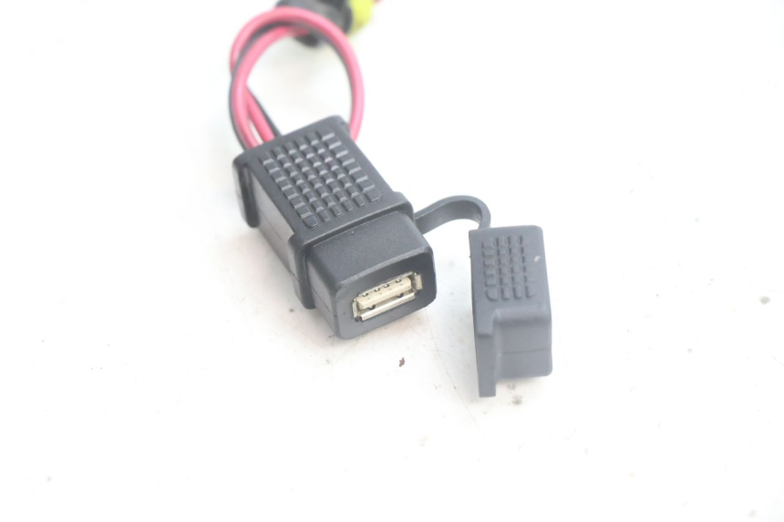 photo de USB-BUCHSE PIAGGIO NEW TYPHOON 50 (2018 - 2021) - Detailansicht des Bauteils