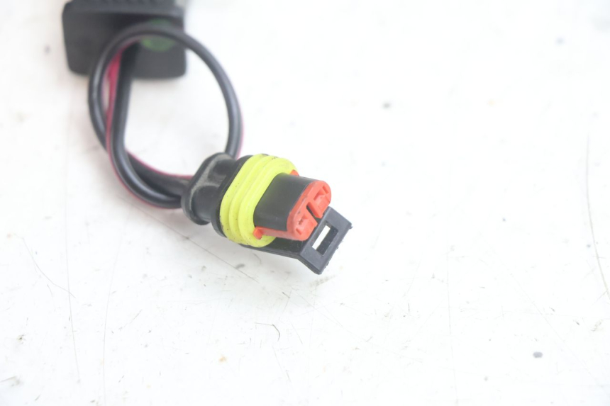 photo de USB-BUCHSE PIAGGIO NEW TYPHOON 50 (2018 - 2021) - Alternative Perspektive