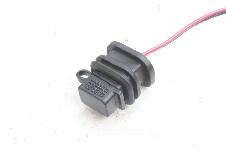 photo de USB-BUCHSE PIAGGIO NEW TYPHOON 50 (2018 - 2021) - Technische Nahaufnahme