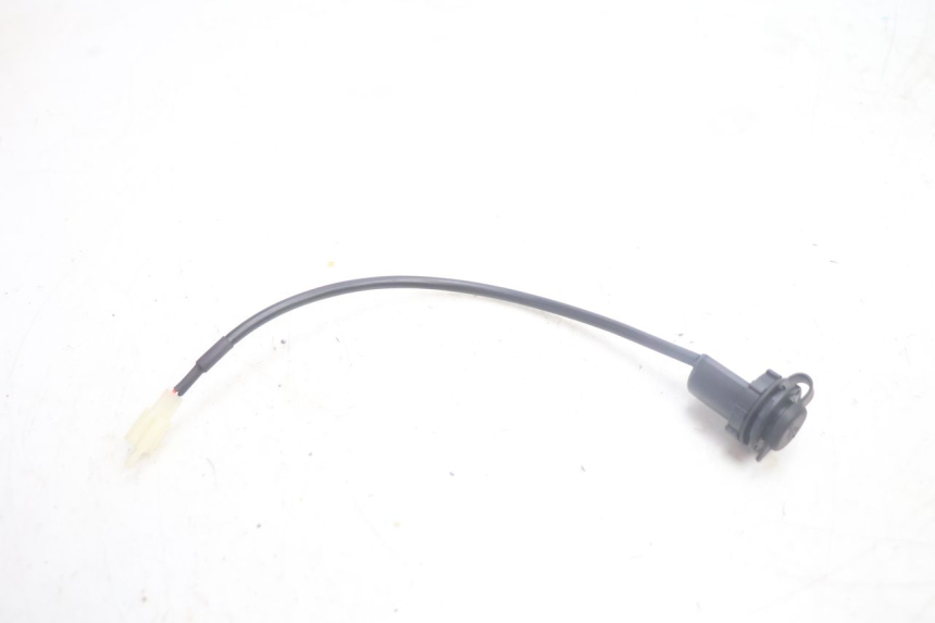 photo de USB-BUCHSE JM MOTORS R-MAX TECH 50 (2024 - 2026) - Zoom auf Gebrauchszustand