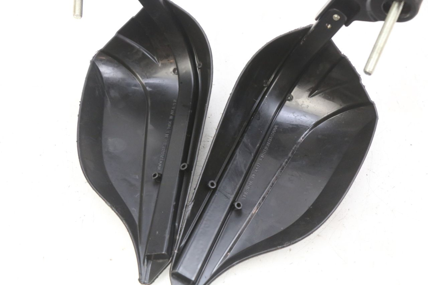 photo de HANDSCHUTZ HONDA CB R 1000 (2018 - 2023) - Detailansicht des Bauteils