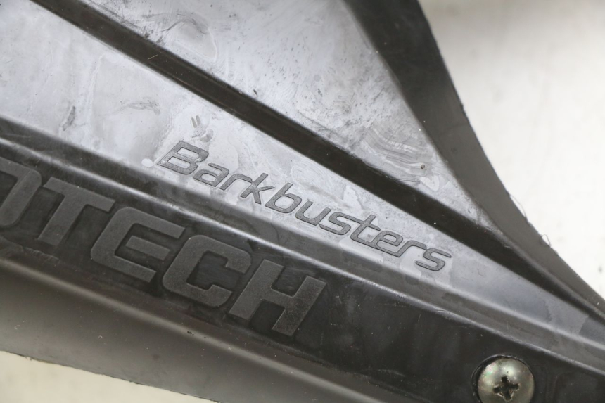 photo de HANDSCHUTZ HONDA CB R 1000 (2018 - 2023) - Technische Nahaufnahme