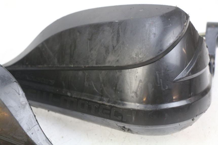 photo de HANDSCHUTZ HONDA CB R 1000 (2018 - 2023) - Details der Befestigungspunkte