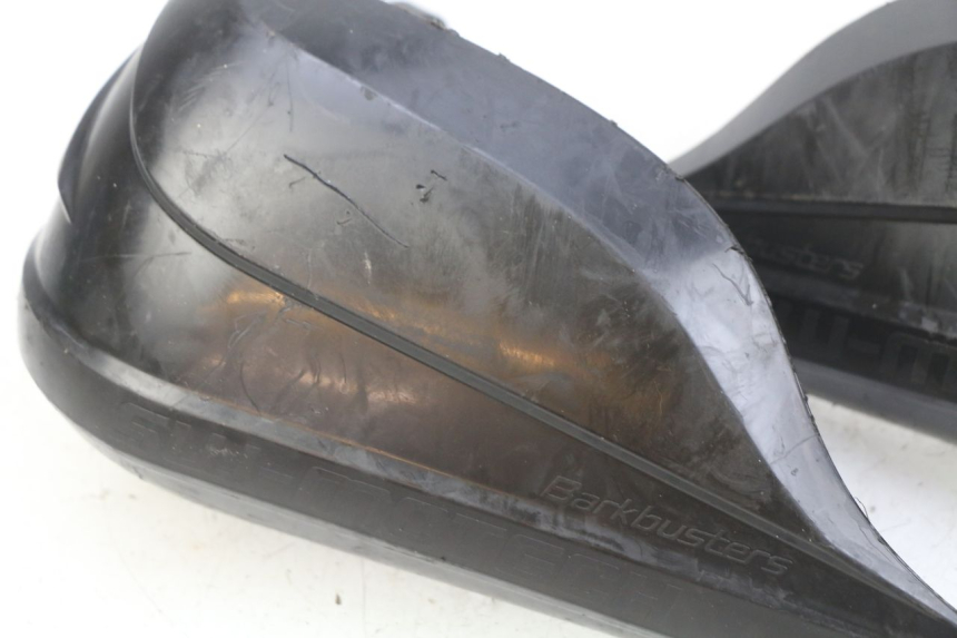 photo de HANDSCHUTZ HONDA CB R 1000 (2018 - 2023) - Oberflächenzustand und Material