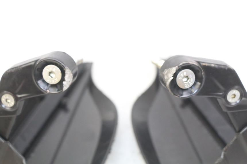 photo de HANDSCHUTZ HONDA CB R 1000 (2018 - 2023) - Geprüftes Gebrauchtteil