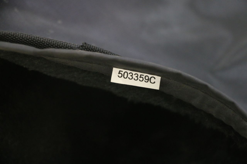 photo de HANDSCHUTZ PEUGEOT ELYSEO 125 (1999 - 2004) - Zoom auf Gebrauchszustand