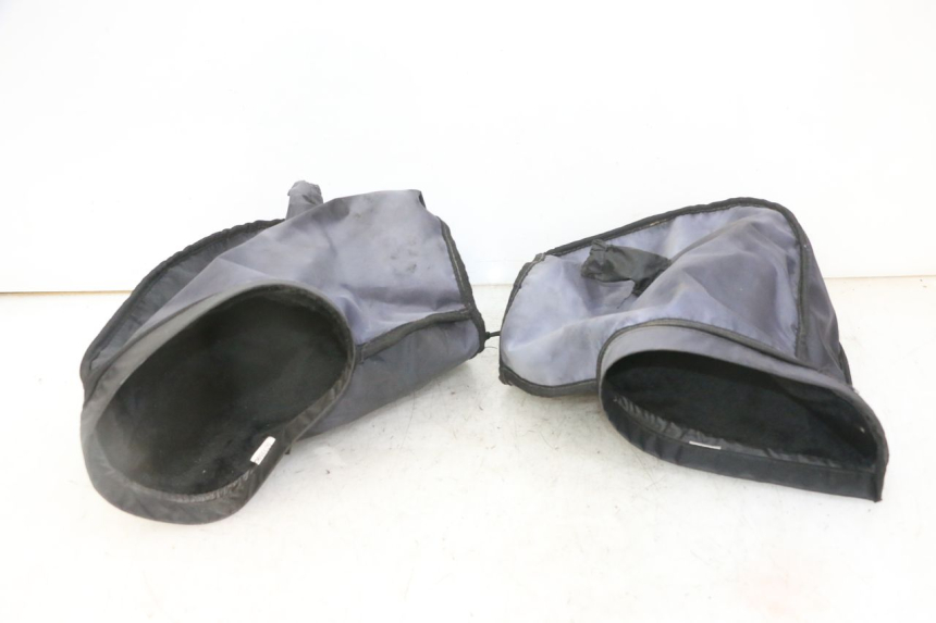 photo de HANDSCHUTZ PEUGEOT ELYSEO 125 (1999 - 2004) - Technische Nahaufnahme