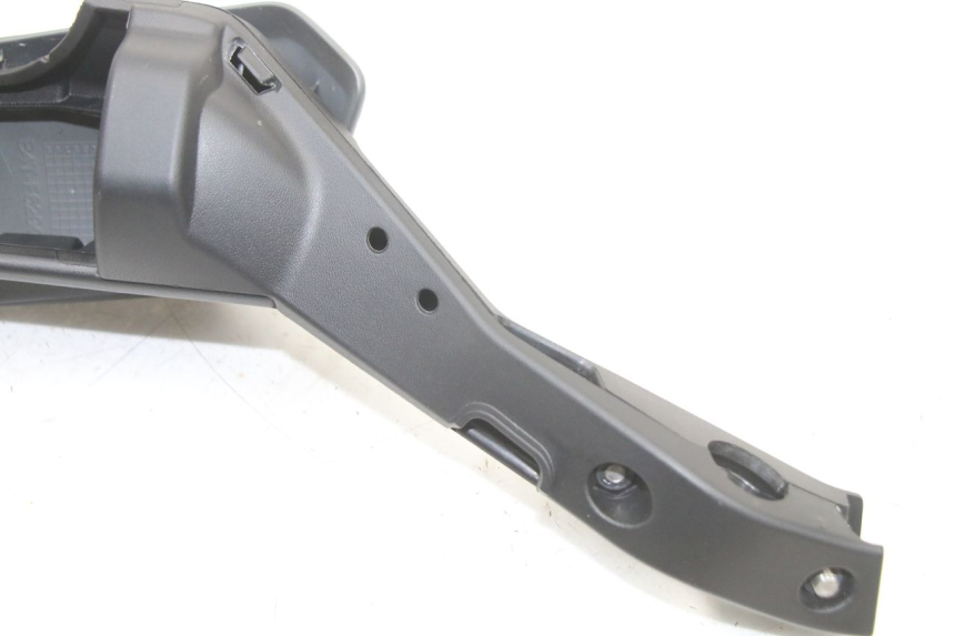 photo de HANDSCHUTZ LINKS YAMAHA TRACER 7 700 (2020 - 2024) - Oberflächenzustand und Material