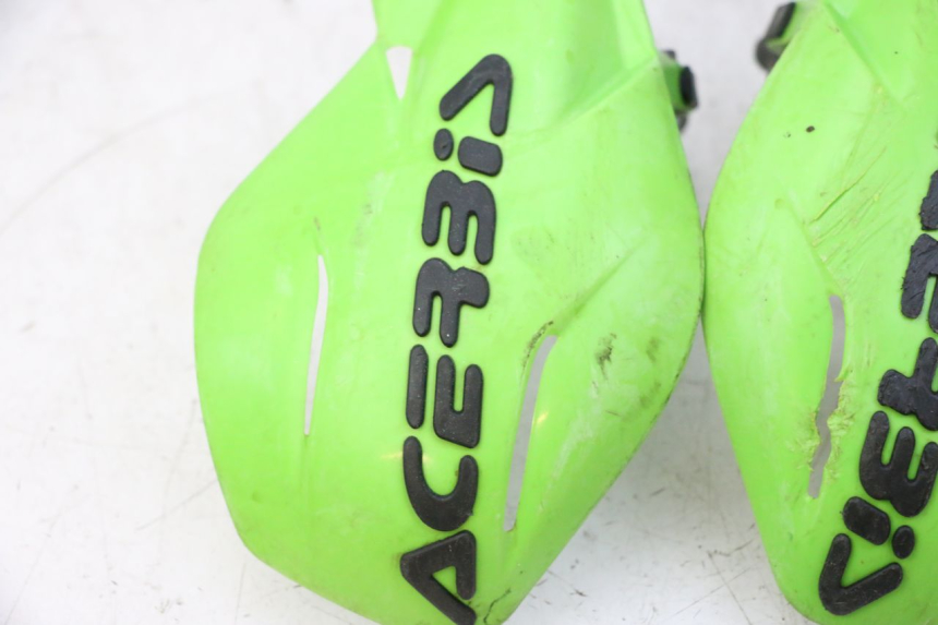 photo de HANDSCHUTZ KAWASAKI KX 65 (2000 - 2019) - Oberflächenzustand und Material